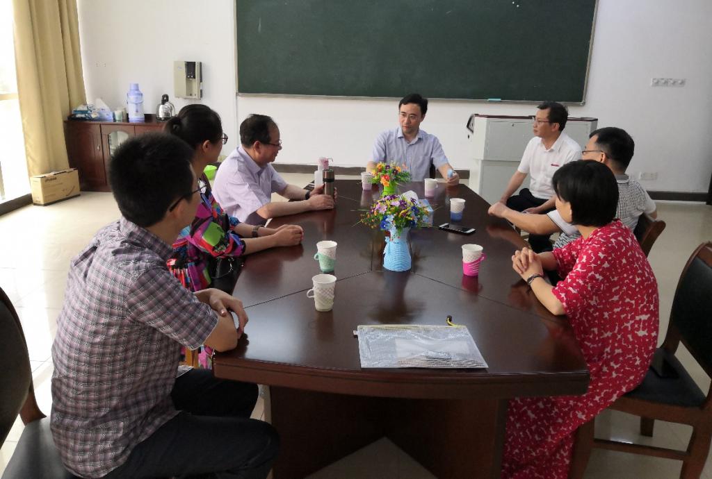 http://www.gmu.cn/__local/5/06/AA/D691493070404EE2181F4F6E62D_17C3449E_15BFE.png