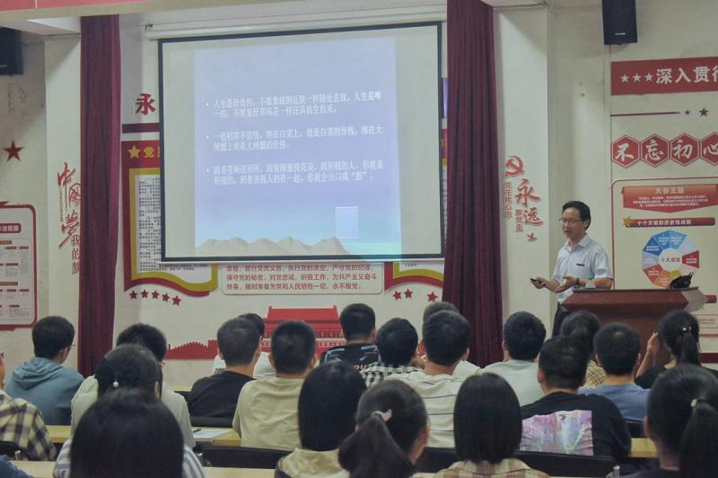 http://www.gmu.cn/__local/8/94/6B/35DE3112B896B50E10503870AF7_15C60CEC_19362.jpg
